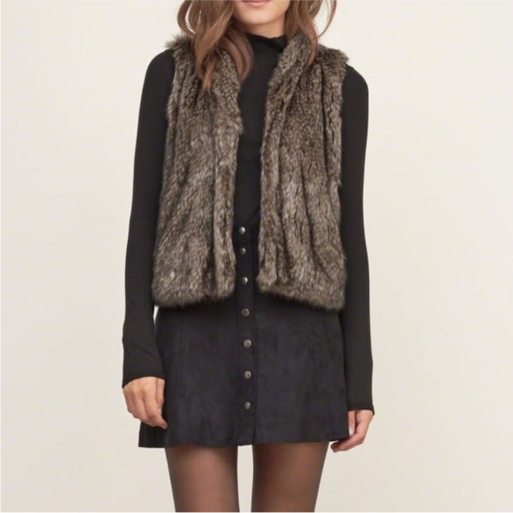 NWT Abercrombie Brown Faux Fur Vest with Pockets Large